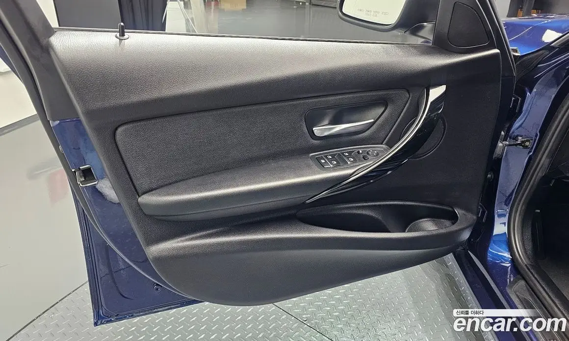 BMW 3 серия 2018 2.0 автомат (гидро), фото 13 BMW 3 серия 2018 2.0 автомат (гидро), фото 13