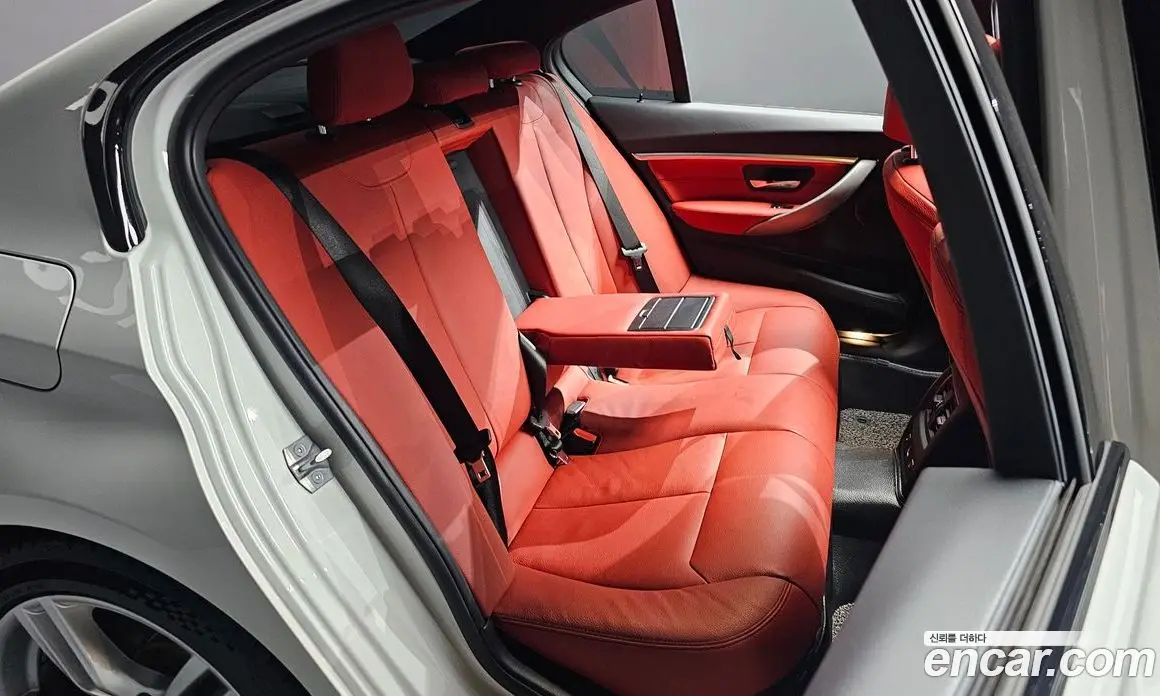 BMW 3 серия 2018 2.0 автомат (гидро), фото 16