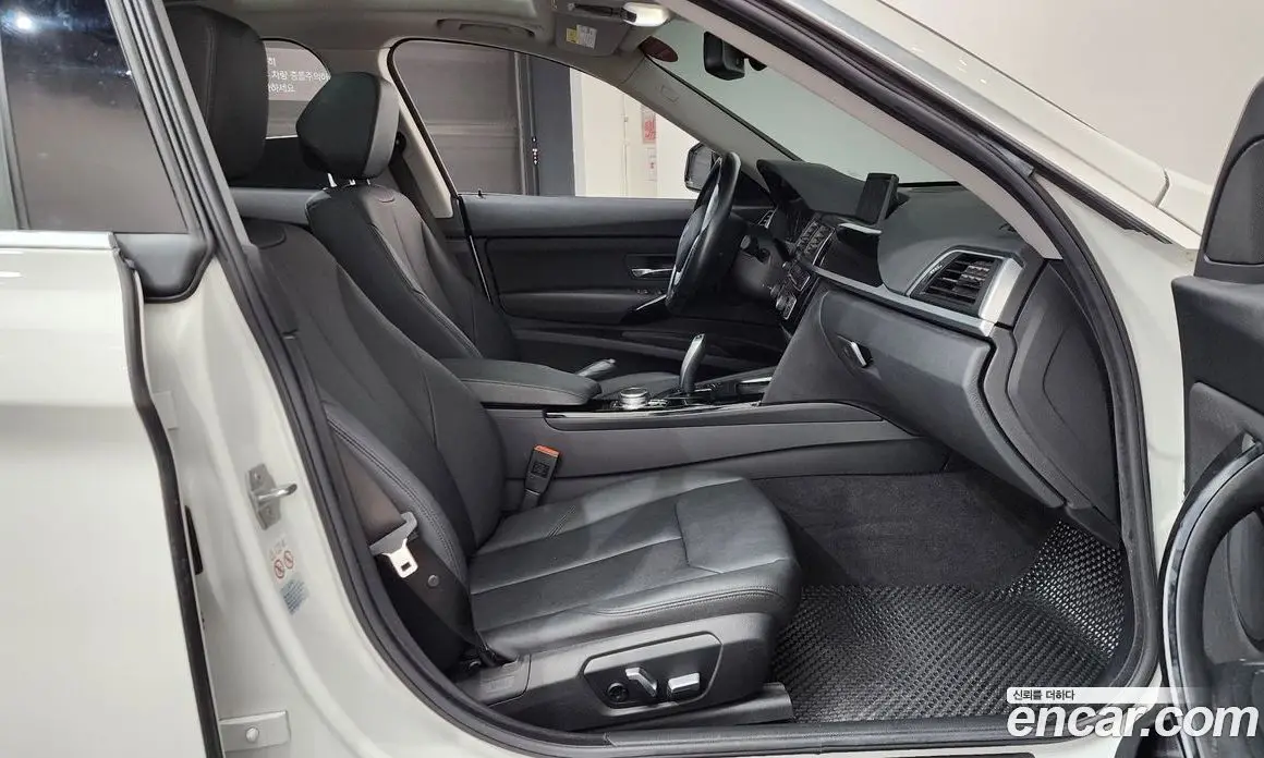 BMW 3 серия 2020 2.0 автомат (гидро), фото 16 BMW 3 серия 2020 2.0 автомат (гидро), фото 16
