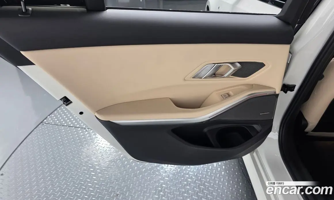 BMW 3 серия 2023 2.0 автомат (гидро), фото 14 BMW 3 серия 2023 2.0 автомат (гидро), фото 14