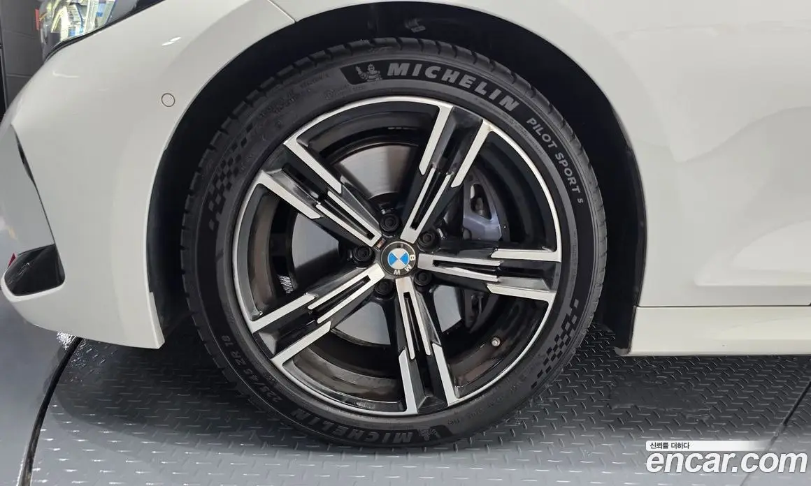 BMW 3 серия 2023 2.0 автомат (гидро), фото 4 BMW 3 серия 2023 2.0 автомат (гидро), фото 4