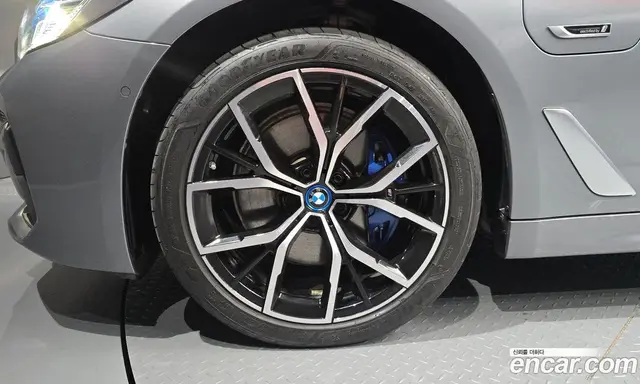 BMW 5 серия 2023 2.0 автомат (гидро), миниатюра 4 BMW 5 серия 2023 2.0 автомат (гидро), миниатюра 4
