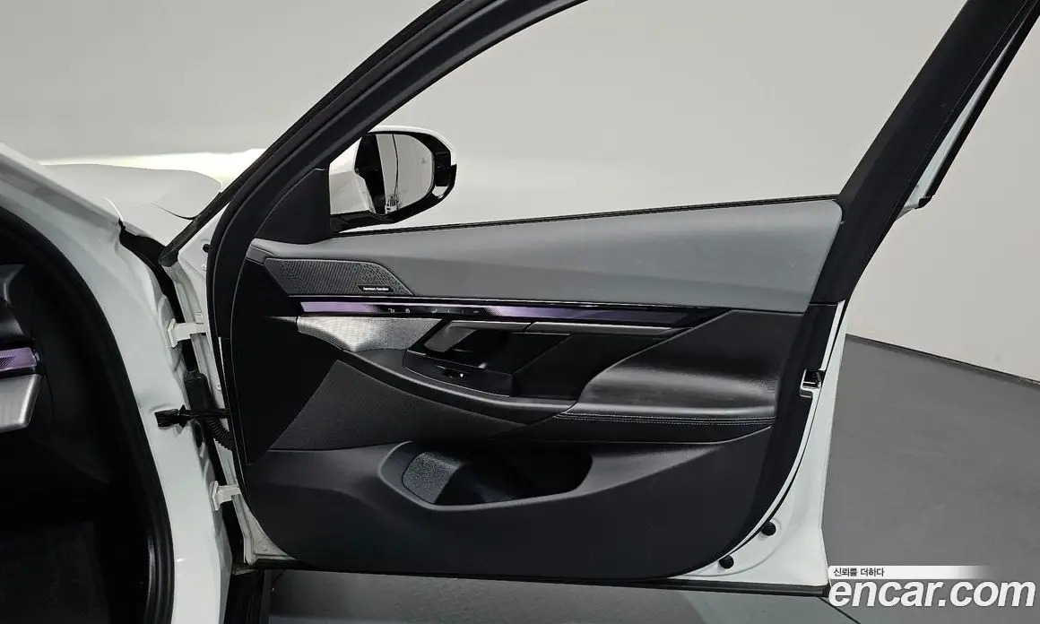 BMW 5 серия 2023 2.0 автомат (гидро), фото 13