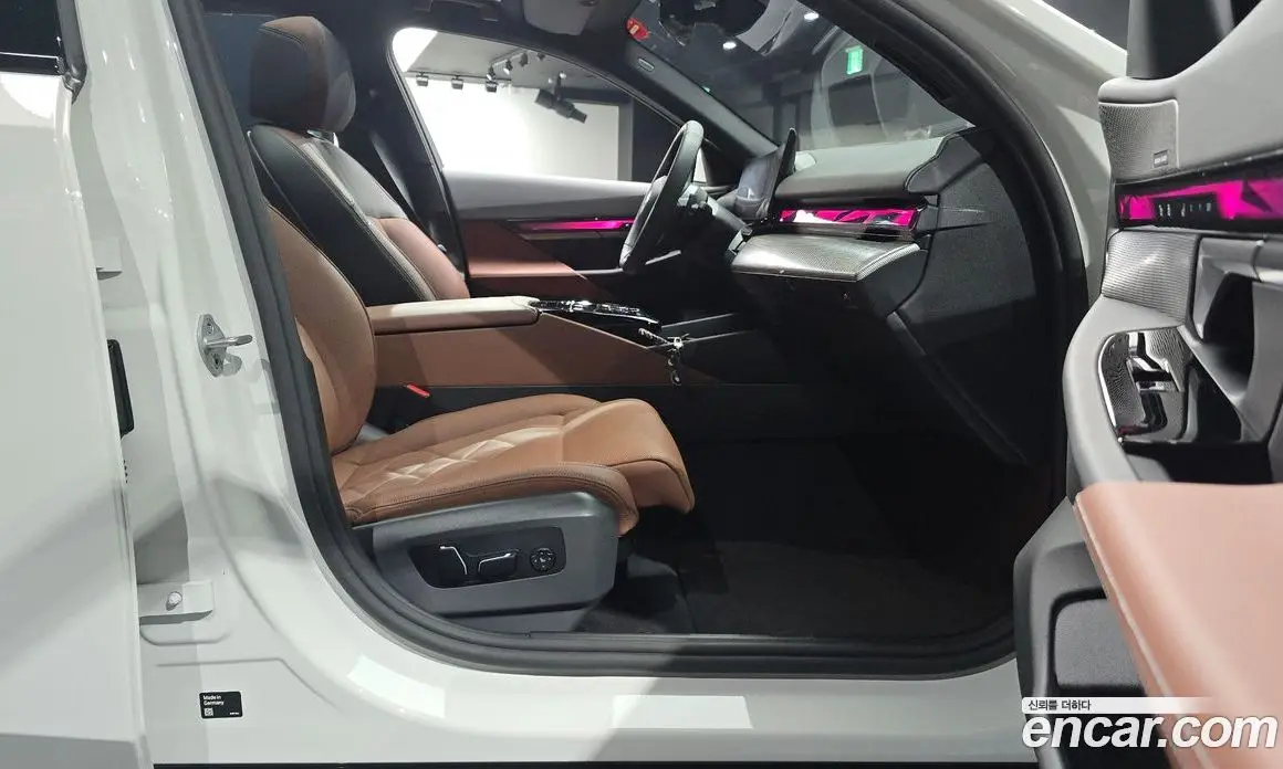 BMW 5 серия 2025 2.0 автомат (гидро), фото 16