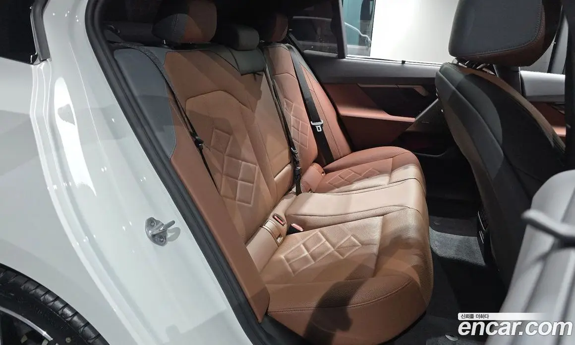 BMW 5 серия 2025 2.0 автомат (гидро), фото 17