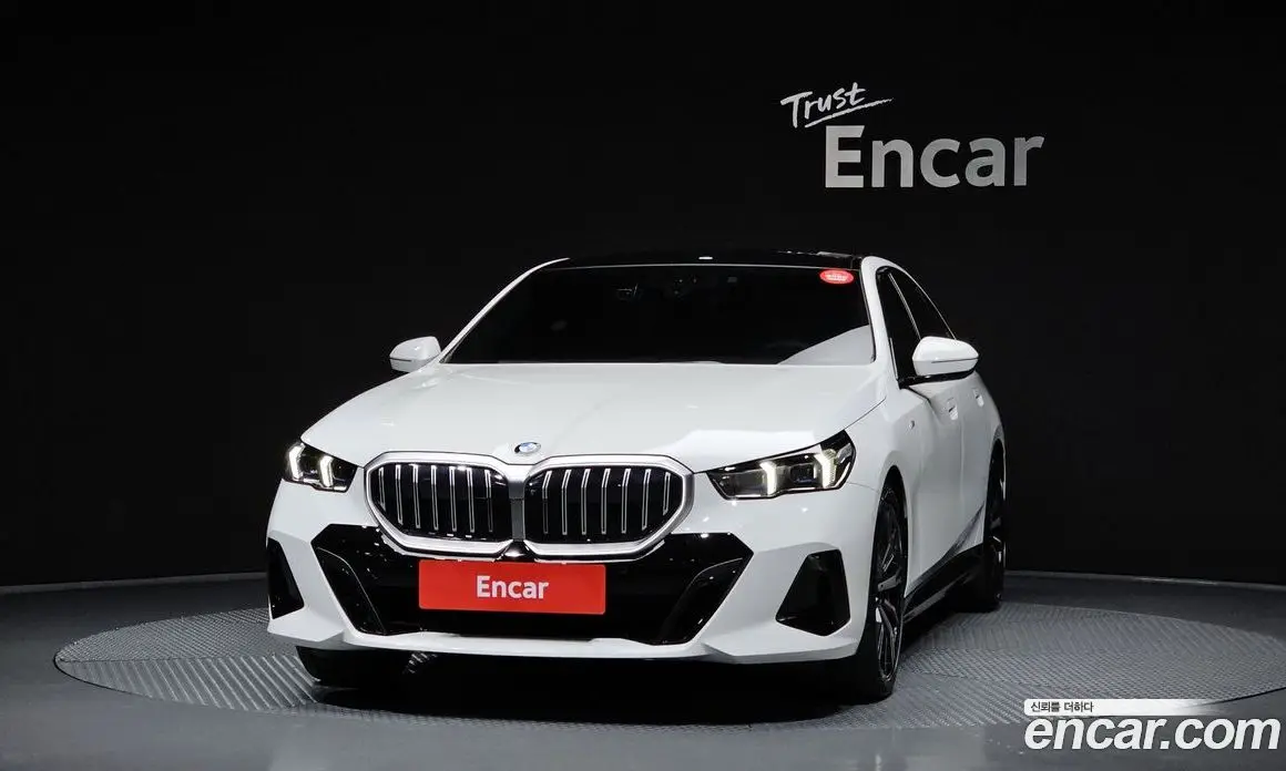 BMW 5 серия 2025 2.0 автомат (гидро), фото 3