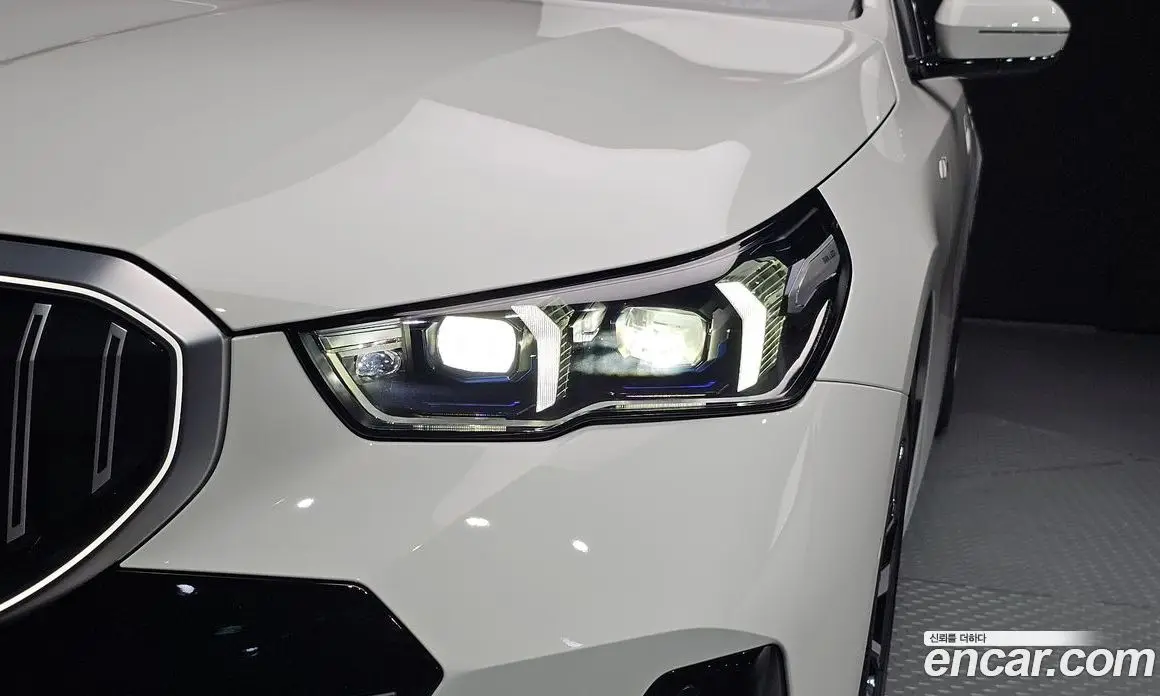BMW 5 серия 2025 2.0 автомат (гидро), фото 8