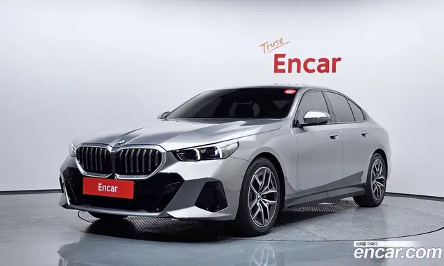 BMW 5 серия, 2025, 6 582 км