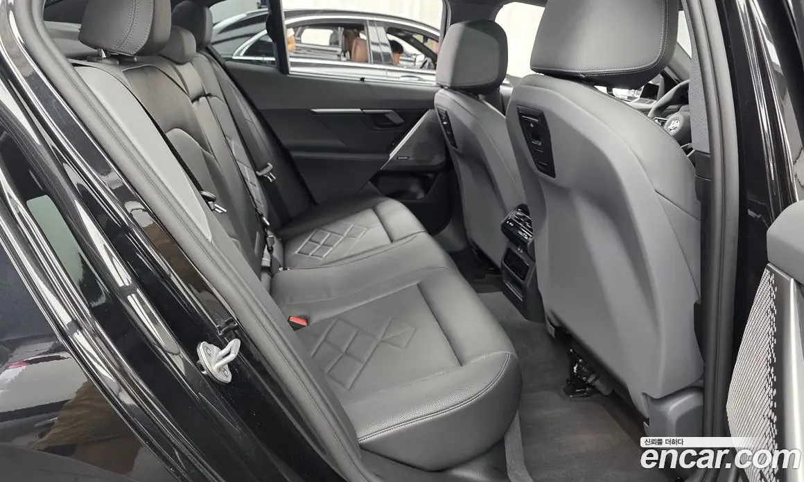 BMW 5 серия 2025 2.0 автомат (гидро), фото 17 BMW 5 серия 2025 2.0 автомат (гидро), фото 17