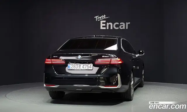BMW 5 серия 2025 2.0 автомат (гидро), миниатюра 4 BMW 5 серия 2025 2.0 автомат (гидро), миниатюра 4