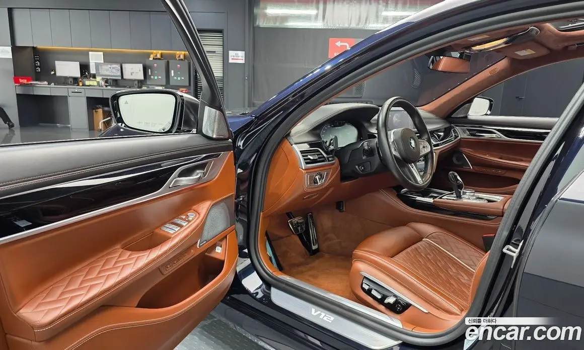 BMW 7 серия 2020 6.6 автомат (гидро), фото 12
