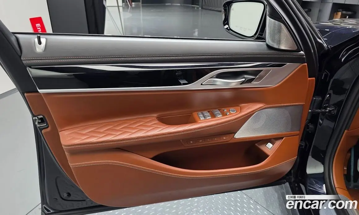 BMW 7 серия 2020 6.6 автомат (гидро), фото 13