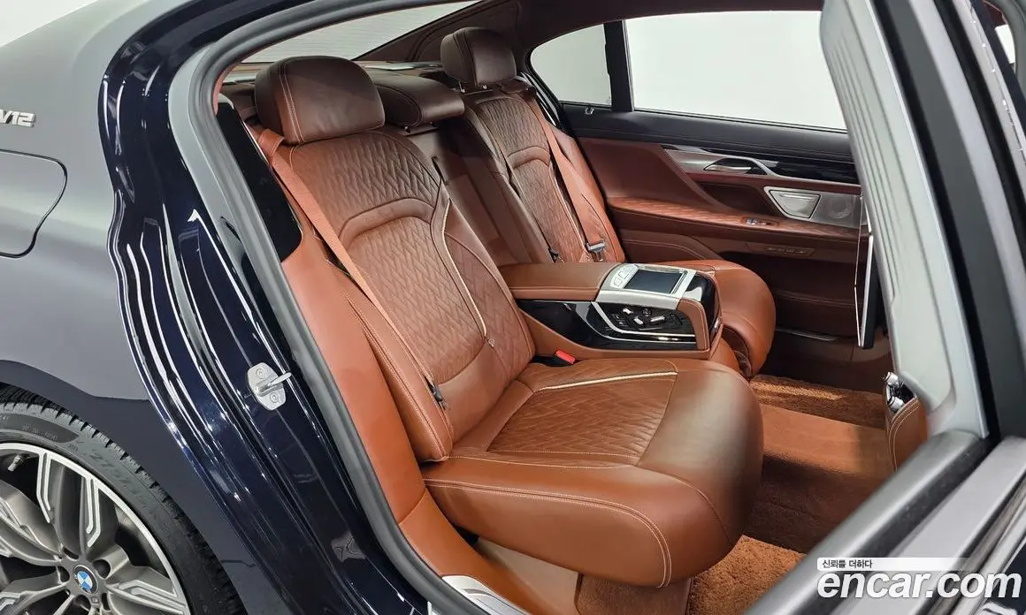 BMW 7 серия 2020 6.6 автомат (гидро), фото 16