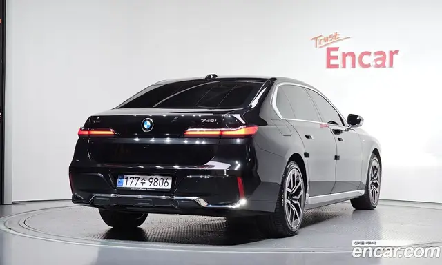 BMW 7 серия, 2024, 40 728 км