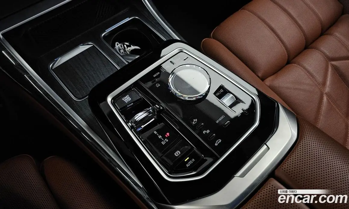 BMW 7 серия 2024 3.0 автомат (гидро), фото 11