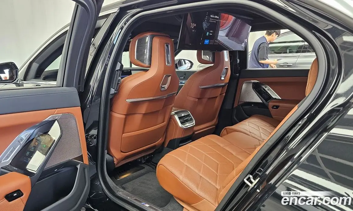 BMW 7 серия 2024 3.0 автомат (гидро), фото 15