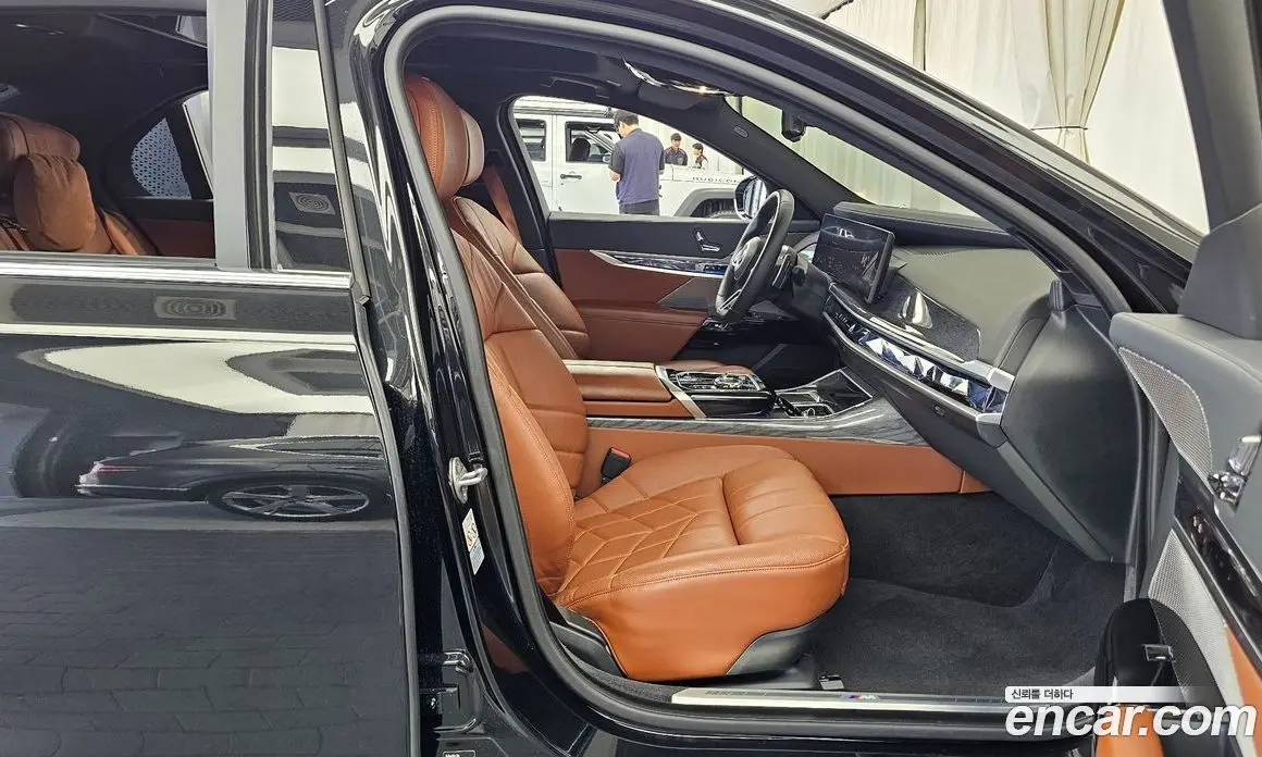 BMW 7 серия 2024 3.0 автомат (гидро), фото 16