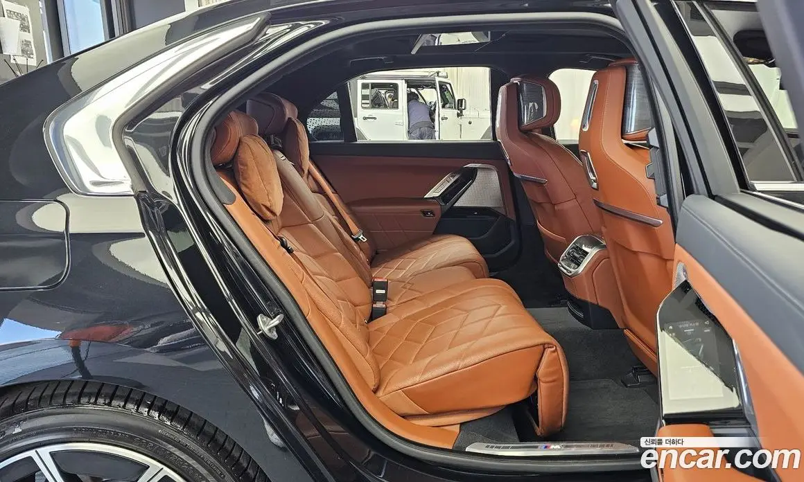 BMW 7 серия 2024 3.0 автомат (гидро), фото 17