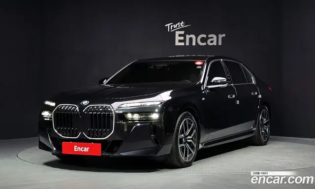 BMW 7 серия, 2025, 9 214 км