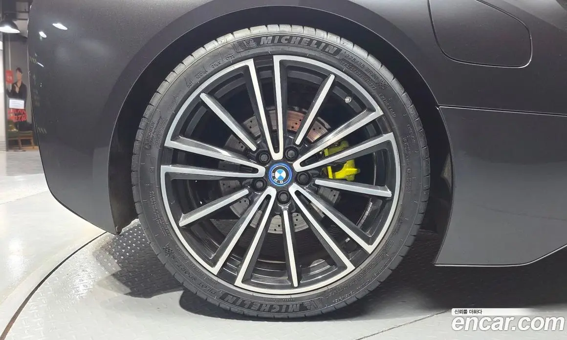 BMW i8 2019 1.5 автомат (гидро), фото 5
