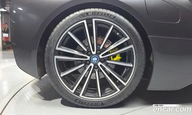 BMW i8 2019 1.5 автомат (гидро), миниатюра 5