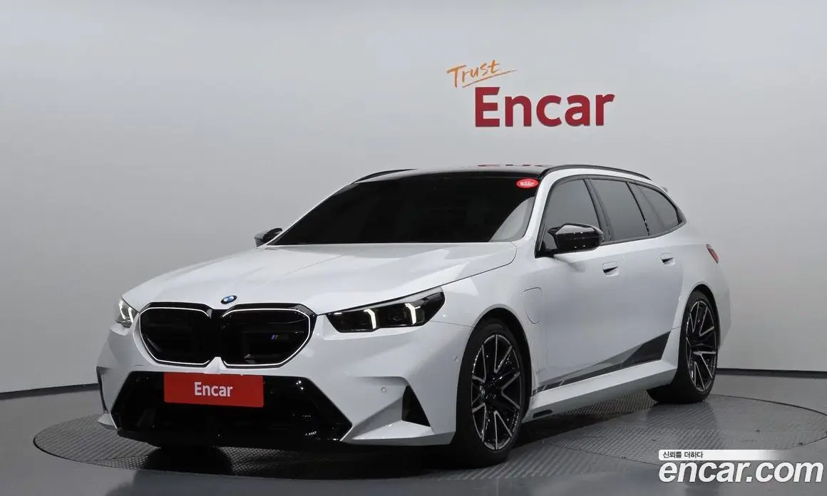 BMW M5 2025 4.4 автомат (гидро), фото 1 BMW M5 2025 4.4 автомат (гидро), фото 1