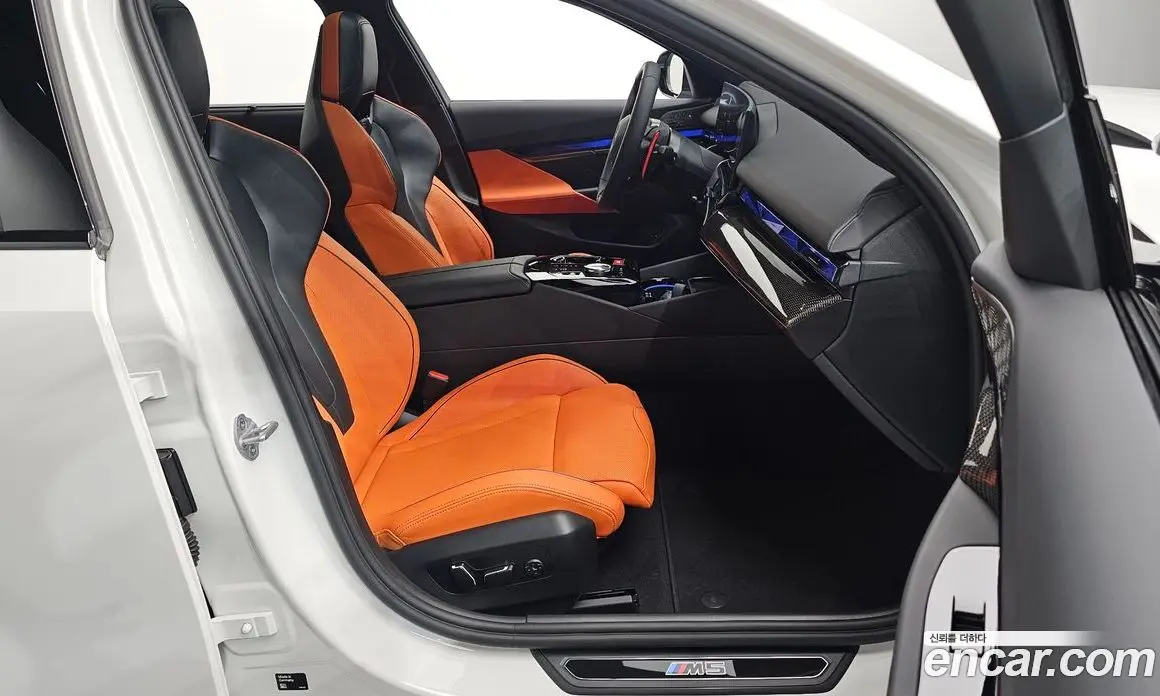 BMW M5 2025 4.4 автомат (гидро), фото 16 BMW M5 2025 4.4 автомат (гидро), фото 16