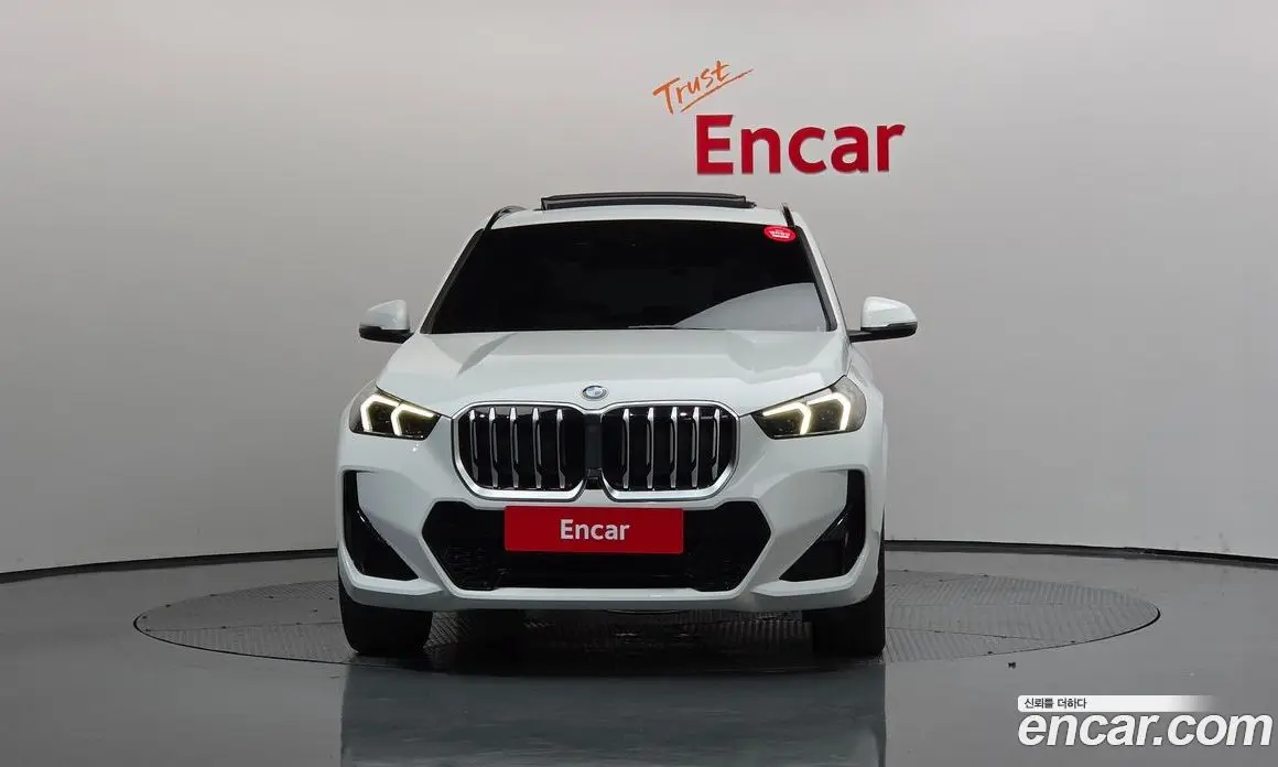 BMW X1 2025 2.0 автомат (гидро), фото 3 BMW X1 2025 2.0 автомат (гидро), фото 3