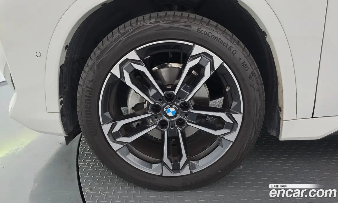 BMW X1 2025 2.0 автомат (гидро), фото 5 BMW X1 2025 2.0 автомат (гидро), фото 5