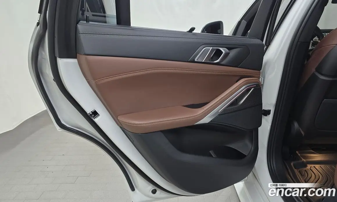 BMW X6 2022 3.0 автомат (гидро), фото 15