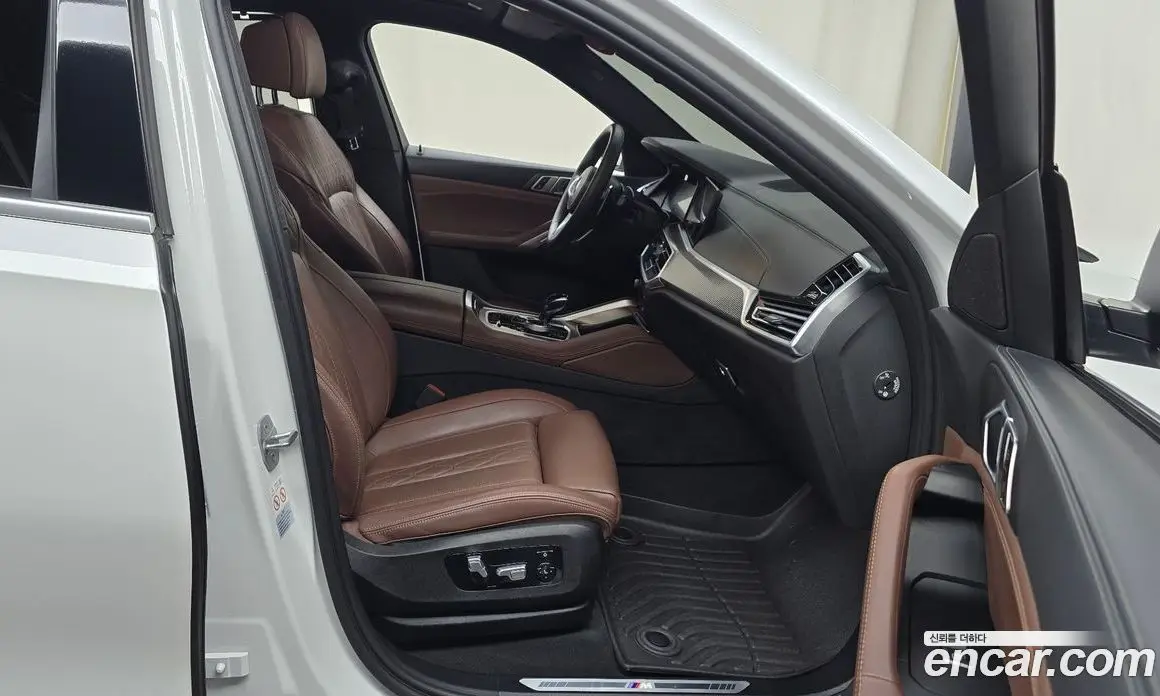 BMW X6 2022 3.0 автомат (гидро), фото 16