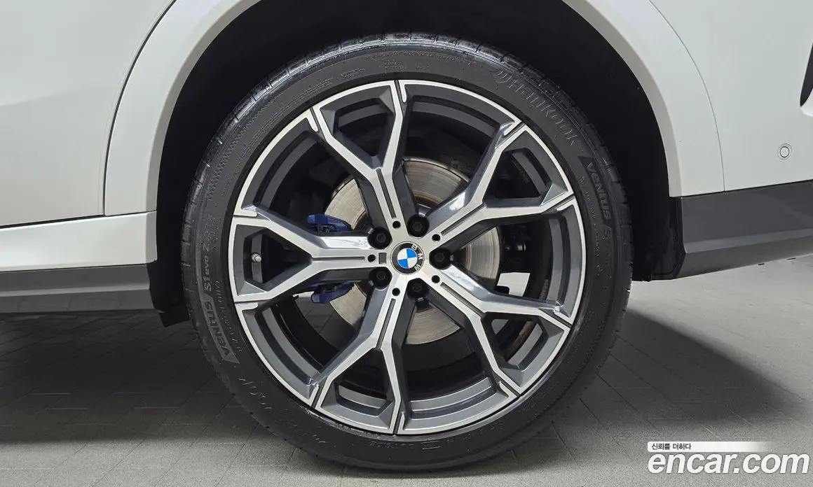 BMW X6 2022 3.0 автомат (гидро), фото 7