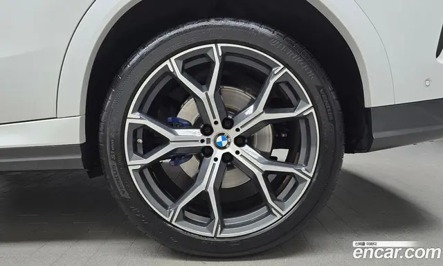 BMW X6 2022 3.0 автомат (гидро), миниатюра 7