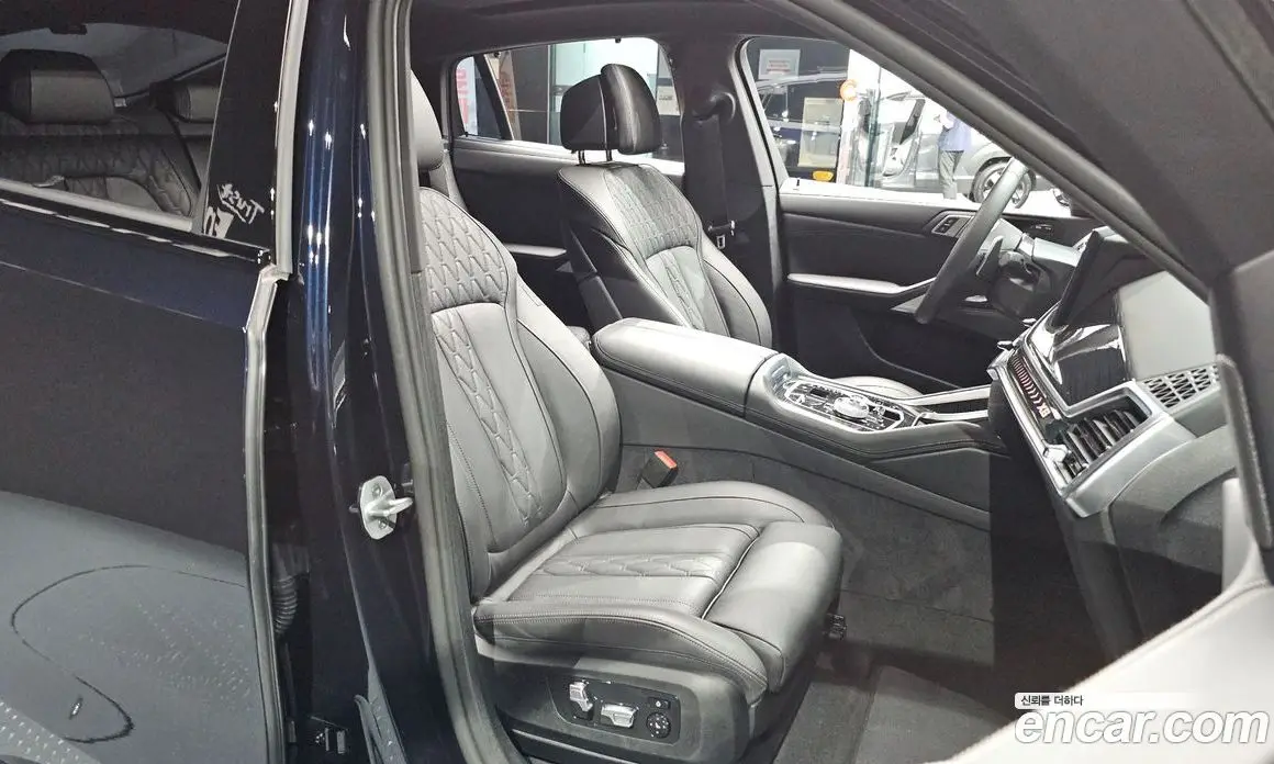BMW X6 2025 3.0 автомат (гидро), фото 18