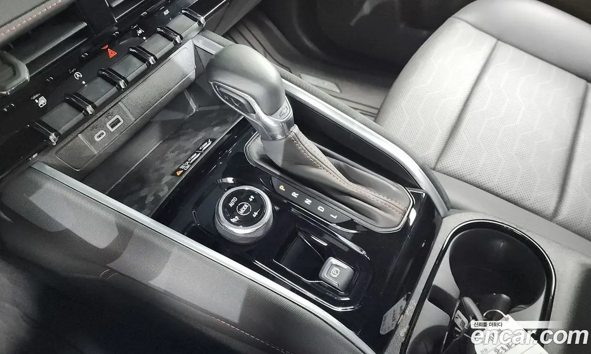 Chevrolet Colorado 2024 2.7 автомат (гидро), фото 11