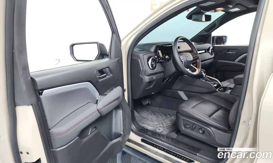 Chevrolet Colorado 2024 2.7 автомат (гидро), фото 12