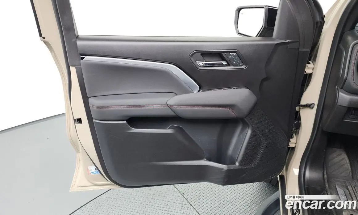 Chevrolet Colorado 2024 2.7 автомат (гидро), фото 13