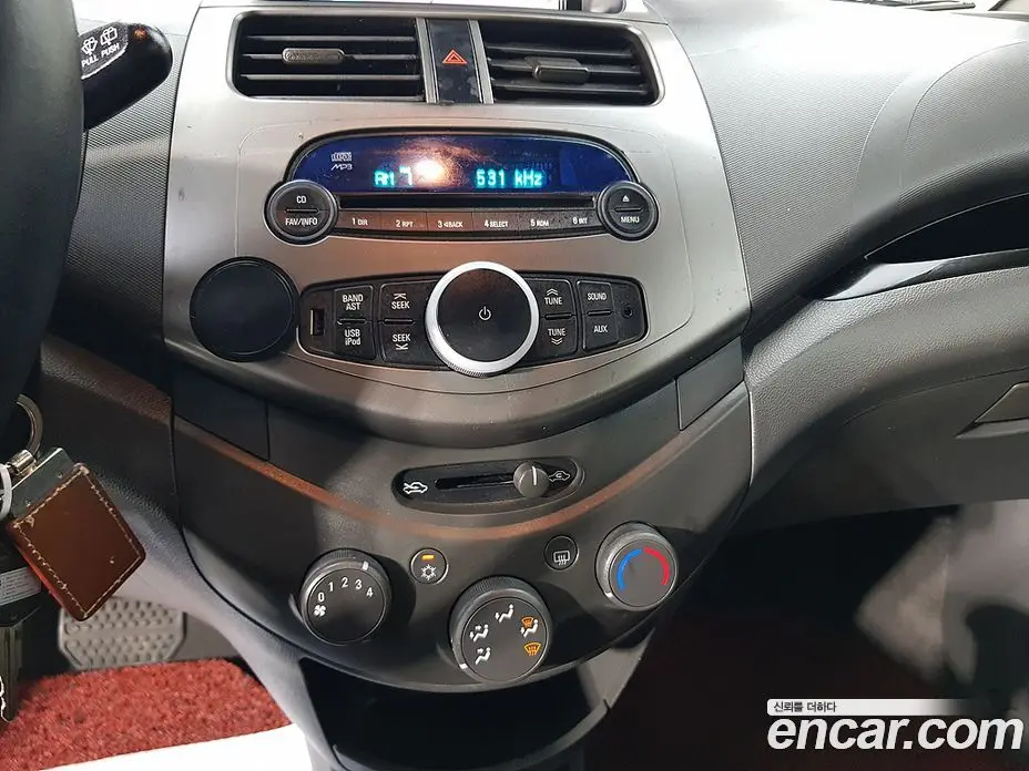 Chevrolet Spark 2011 1.0 автомат (гидро), фото 14