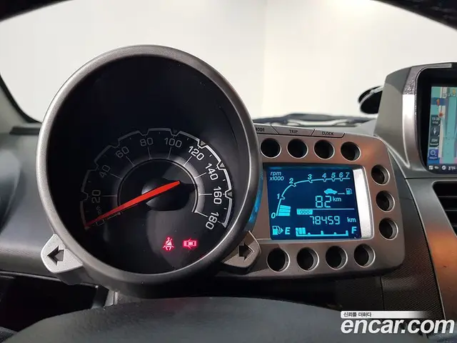 Chevrolet Spark 2011 1.0 автомат (гидро), миниатюра 7