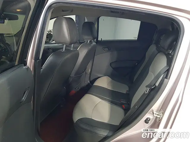 Chevrolet Spark 2011 1.0 автомат (гидро), миниатюра 9