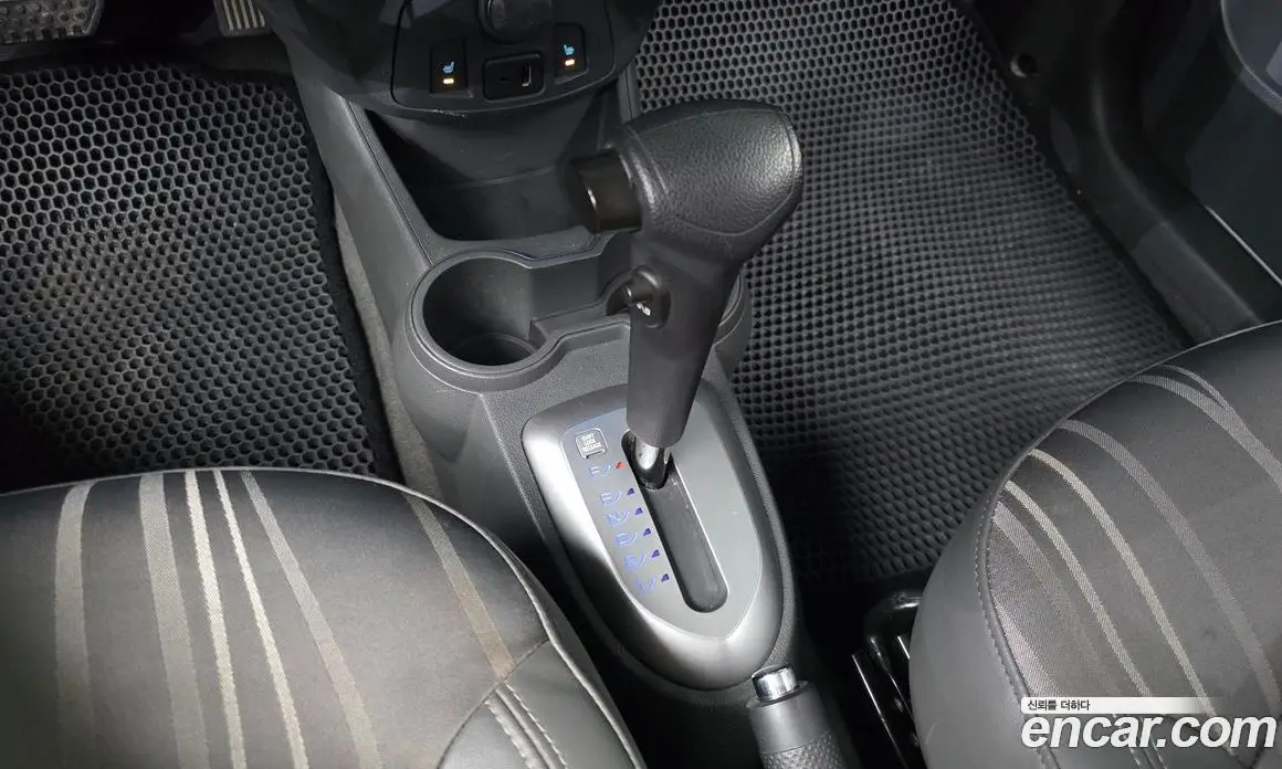 Chevrolet Spark 2013 1.0 автомат (гидро), фото 12