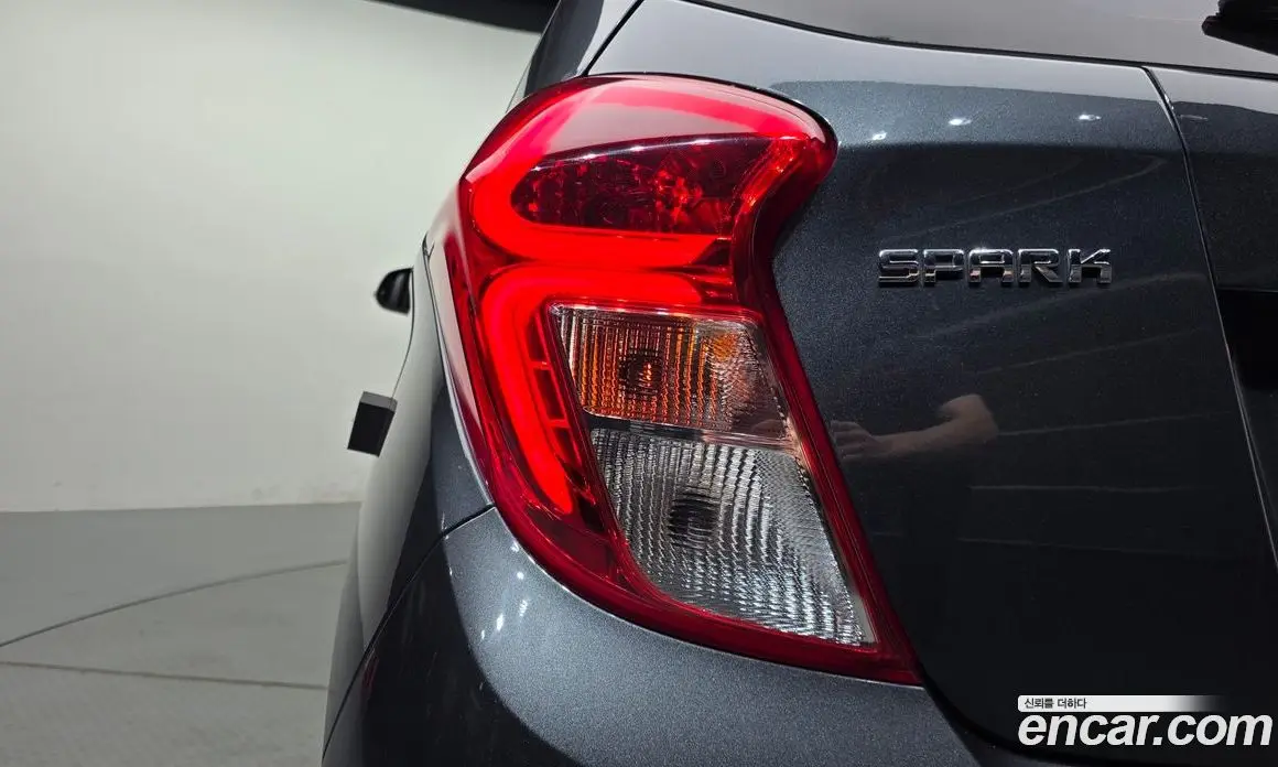 Chevrolet Spark 2018 1.0 автомат (гидро), фото 9