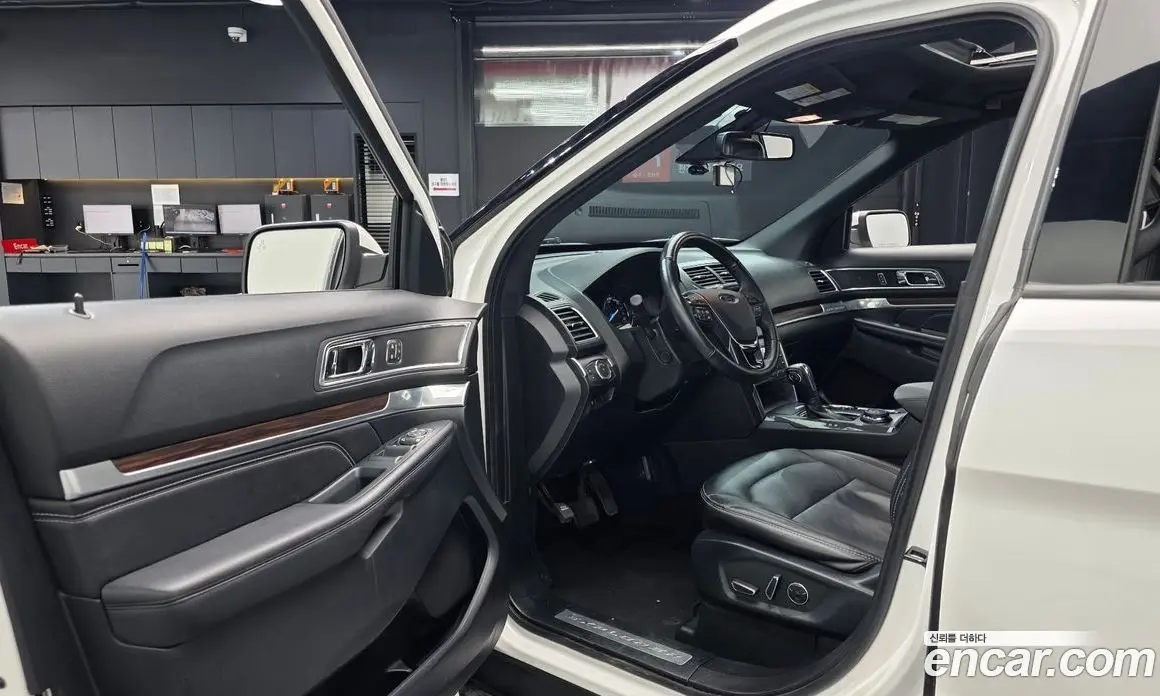 Ford Explorer 2018 2.3 автомат (гидро), фото 13