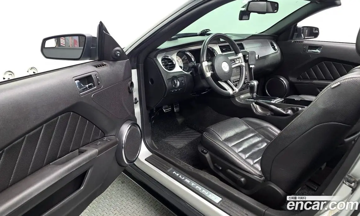 Ford Mustang 2010 3.7 автомат (гидро), фото 12