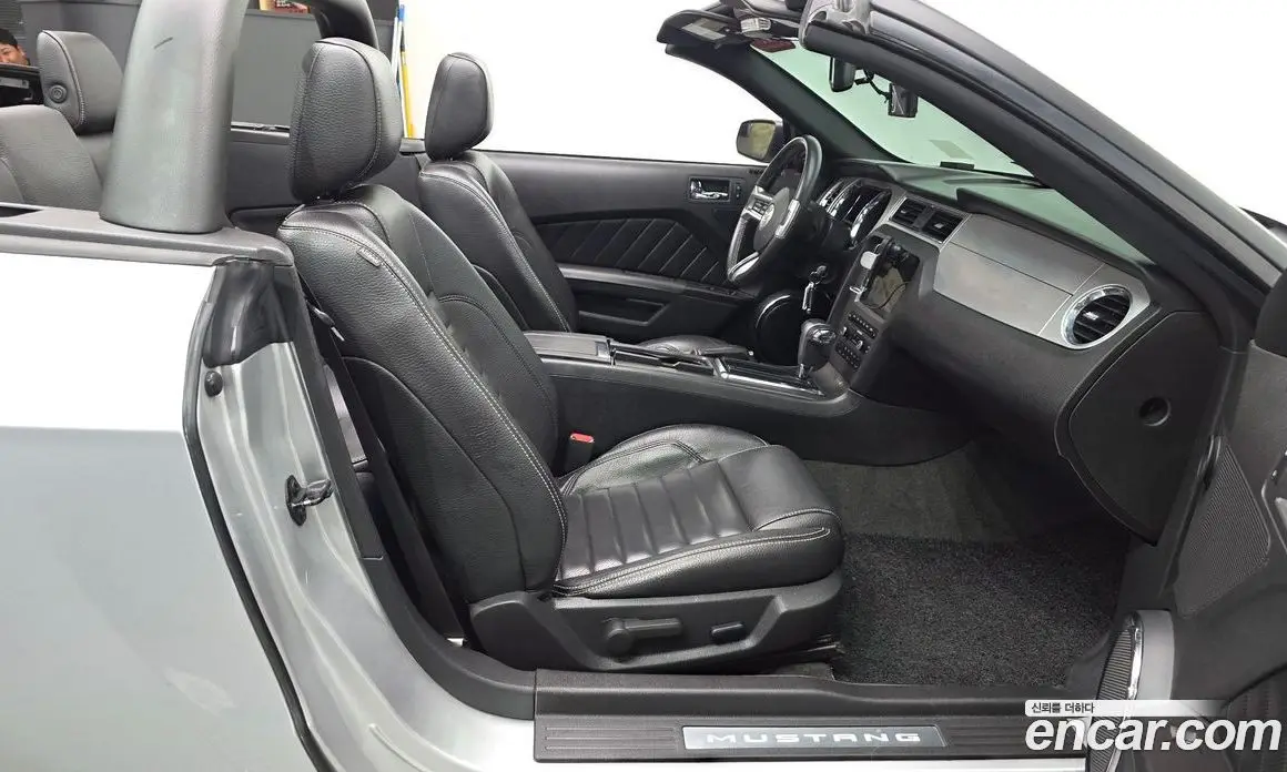 Ford Mustang 2010 3.7 автомат (гидро), фото 15