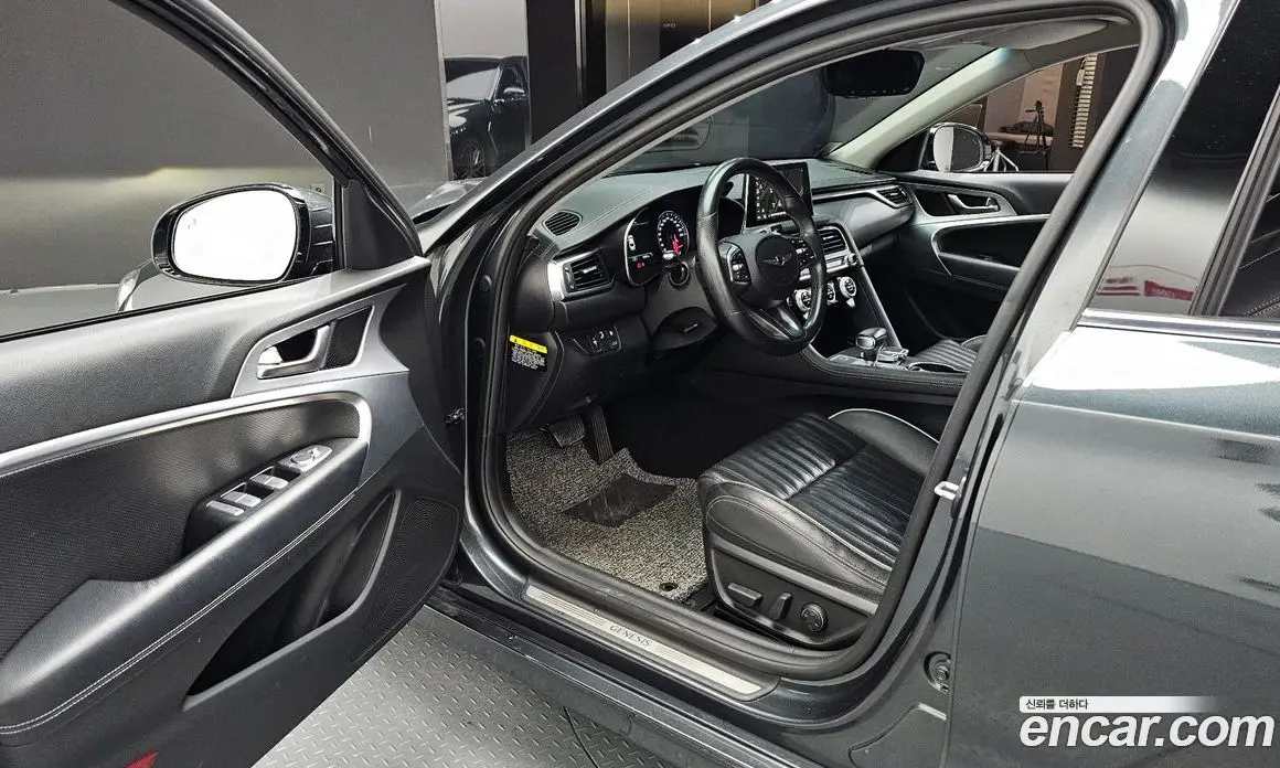 Genesis G70 2017 2.0 автомат (гидро), фото 13 Genesis G70 2017 2.0 автомат (гидро), фото 13