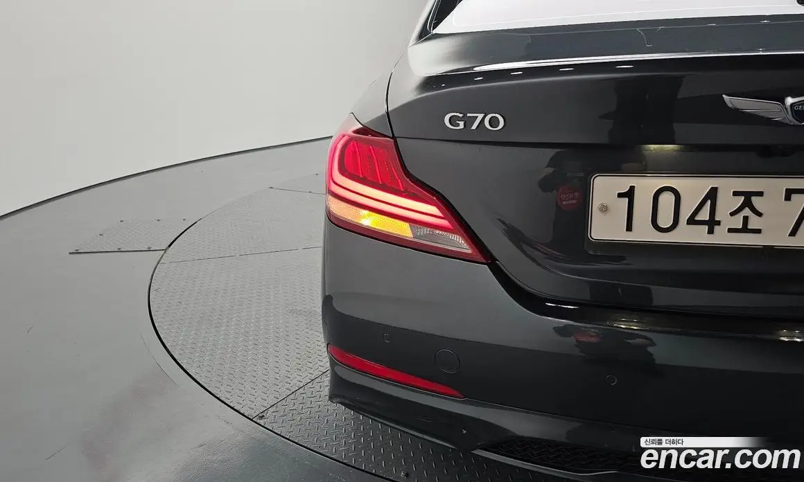 Genesis G70 2017 2.0 автомат (гидро), фото 9 Genesis G70 2017 2.0 автомат (гидро), фото 9