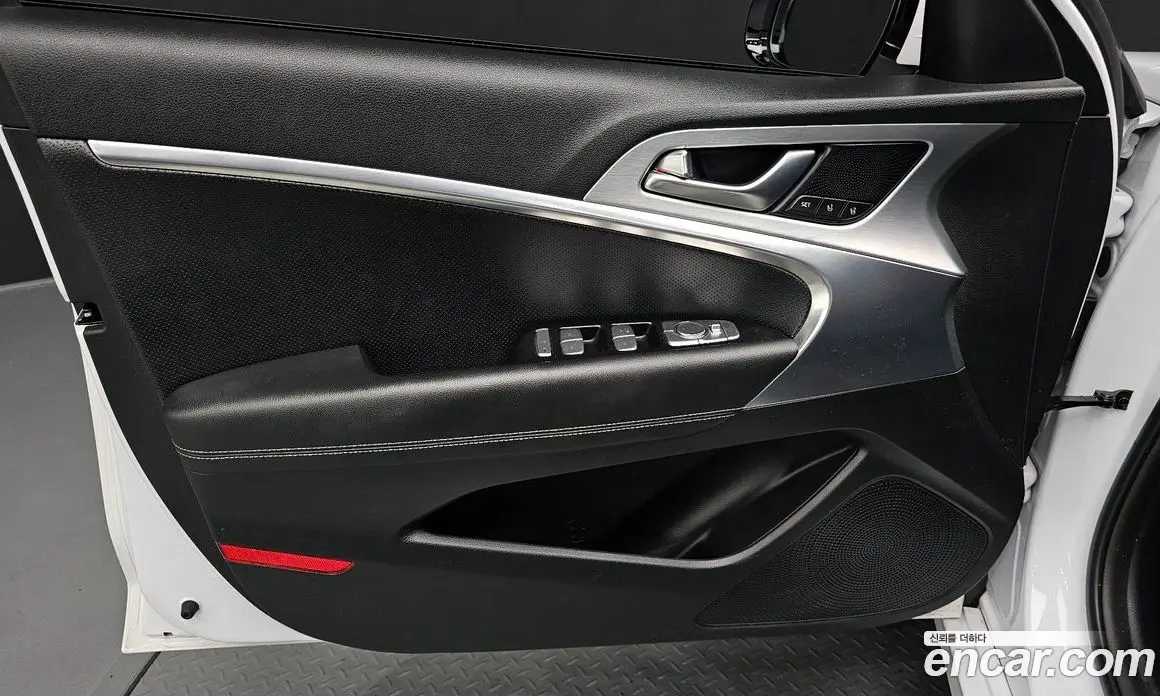 Genesis G70 2018 2.0 автомат (гидро), фото 14