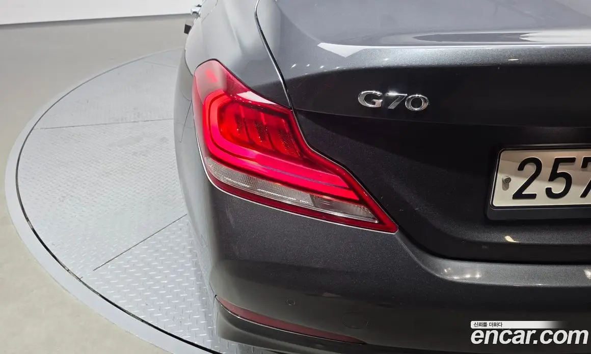 Genesis G70 2020 2.0 автомат (гидро), фото 9 Genesis G70 2020 2.0 автомат (гидро), фото 9