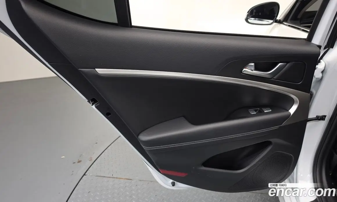 Genesis G70 2023 2.5 автомат (гидро), фото 15